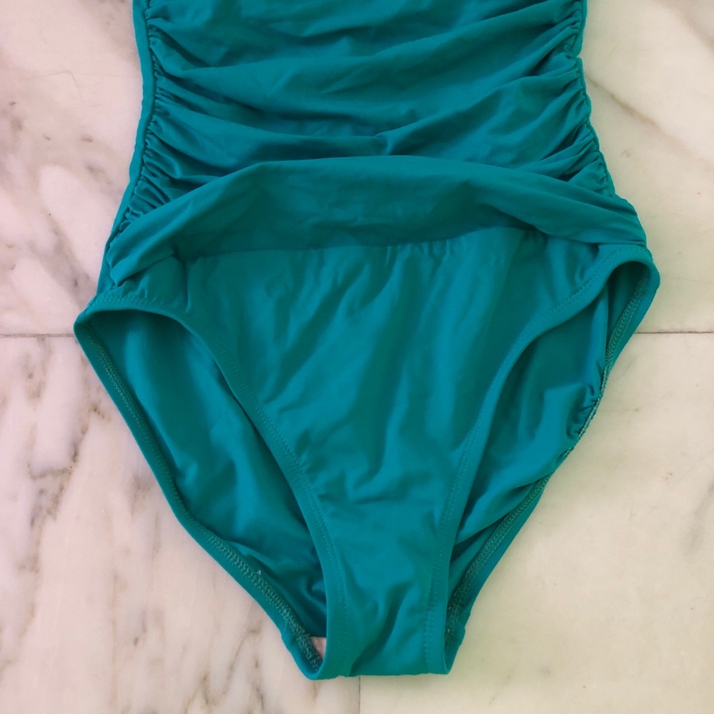 LA BLANCA swimsuit one piece. - Picture 4 of 6